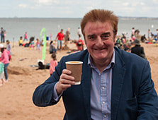 Local MP Tommy Sheppard enjoying the Beach Busk